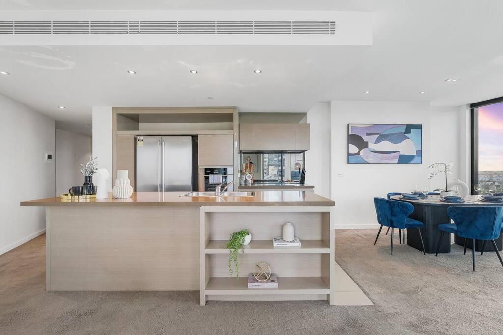 Apartment Blue Paradise & View 3b2b2c Modern Furnishing Melbourne